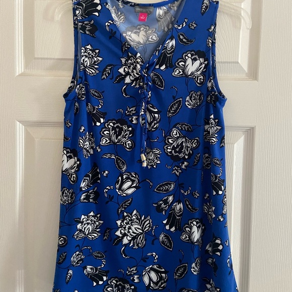Vince Camuto Blue Floral Sleeveless Blouse - Picture 1 of 6